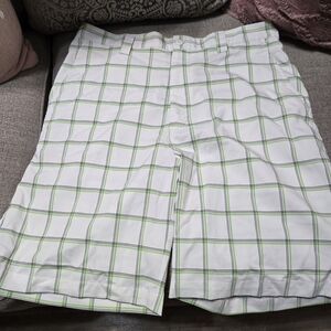 Snake Eyes Players Collection Stylish Plaid Men's Shorts in Green and White